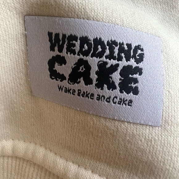 Wedding Cake Wake Bake and cake long sleeve sweater size xl 100% cotton unisex - Picture 9 of 14